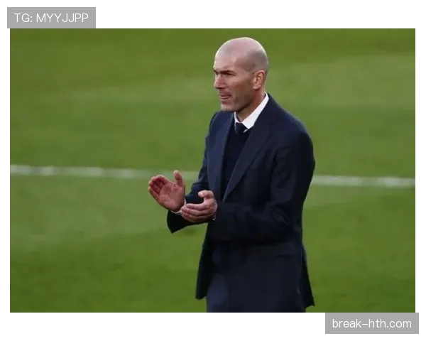 齐达内战术革新持续优化，重塑现代足球胜利之道引关注