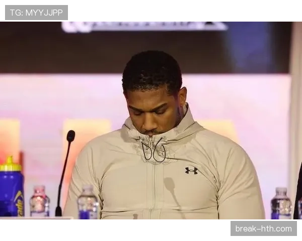 安东尼·约书亚训练完顺手买了辆限量超跑，说当水喝